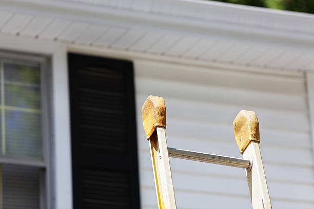 Storm Damage Siding Repair in Oceanside, CA